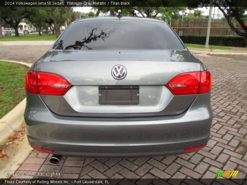 Platinum Gray Metallic / Titan Black 2014 Volkswagen Jetta SE Sedan