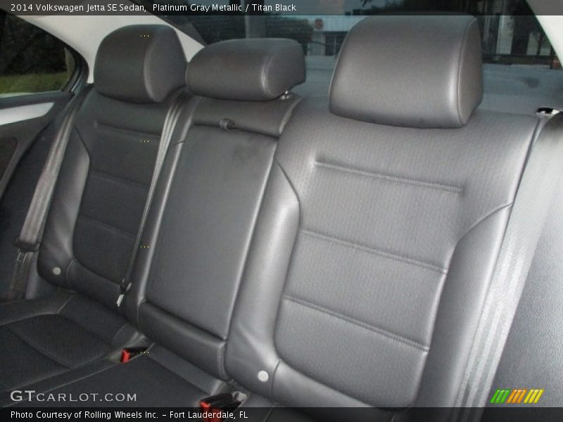 Platinum Gray Metallic / Titan Black 2014 Volkswagen Jetta SE Sedan