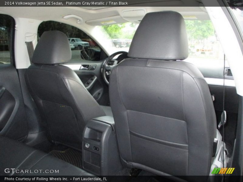 Platinum Gray Metallic / Titan Black 2014 Volkswagen Jetta SE Sedan