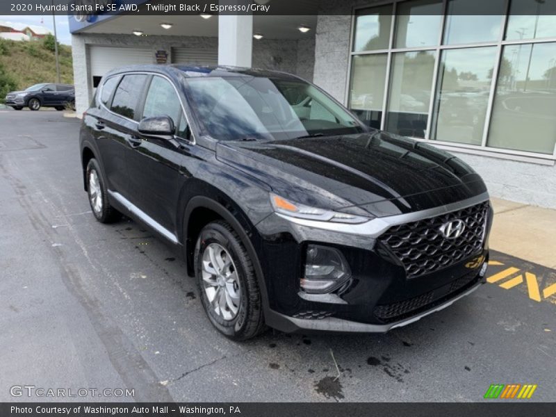 Front 3/4 View of 2020 Santa Fe SE AWD