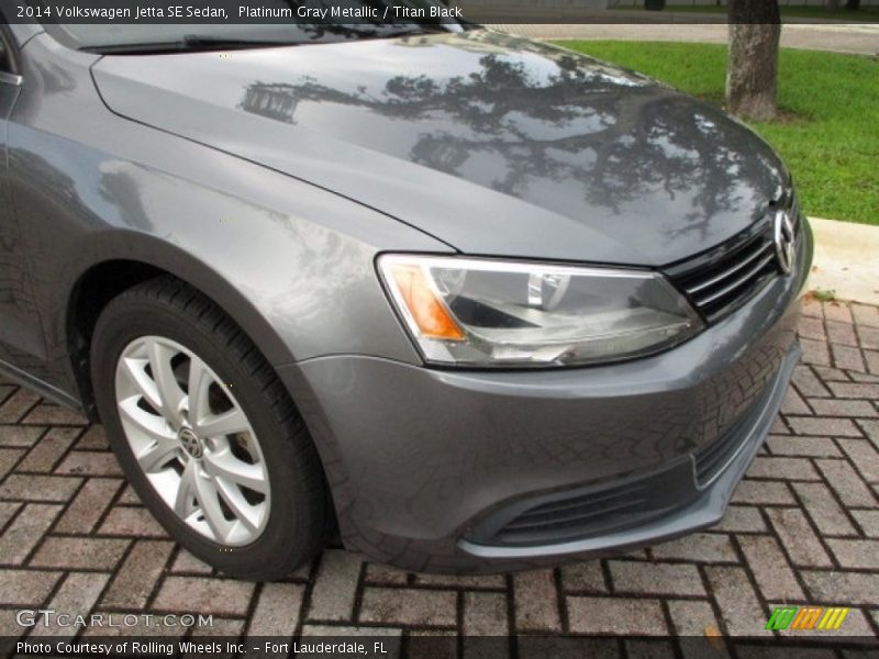 Platinum Gray Metallic / Titan Black 2014 Volkswagen Jetta SE Sedan