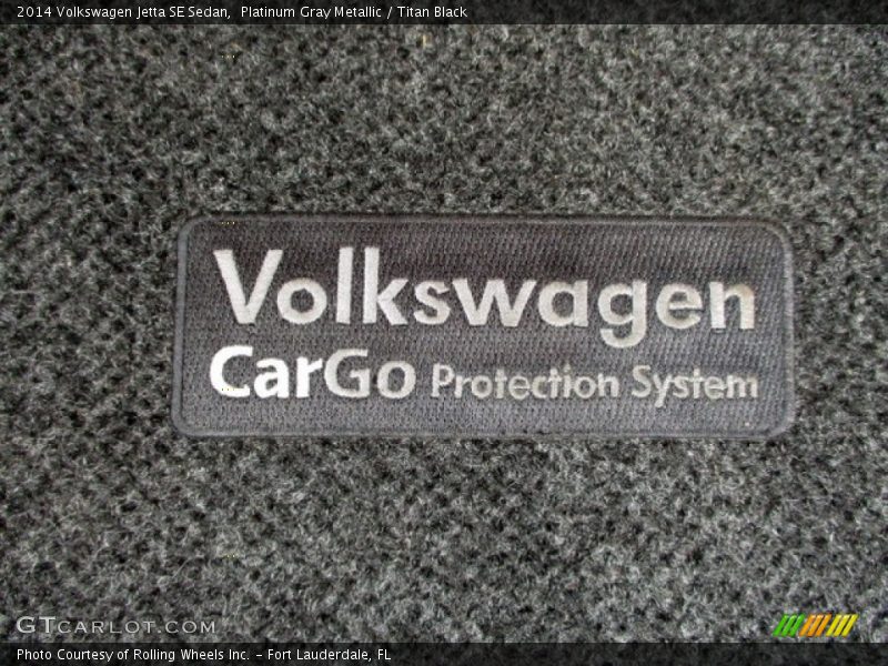 Platinum Gray Metallic / Titan Black 2014 Volkswagen Jetta SE Sedan