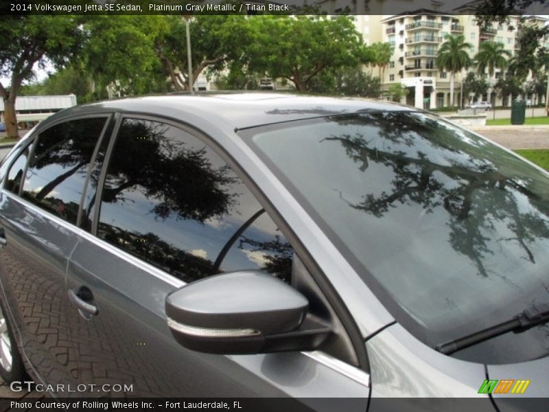 Platinum Gray Metallic / Titan Black 2014 Volkswagen Jetta SE Sedan