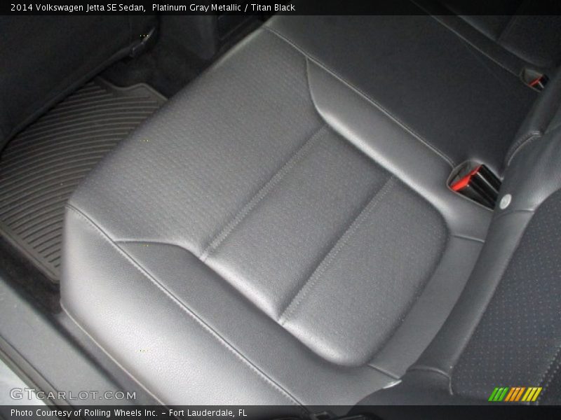 Platinum Gray Metallic / Titan Black 2014 Volkswagen Jetta SE Sedan