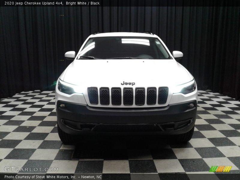 Bright White / Black 2020 Jeep Cherokee Upland 4x4