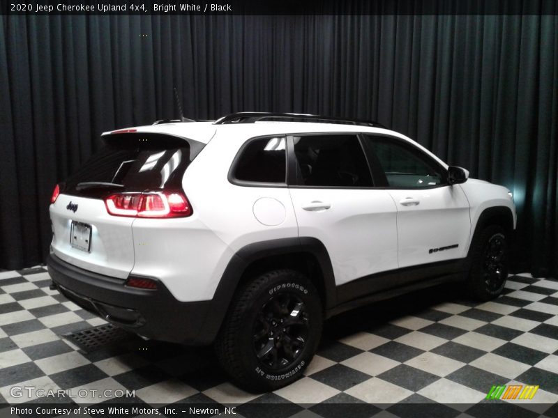 Bright White / Black 2020 Jeep Cherokee Upland 4x4