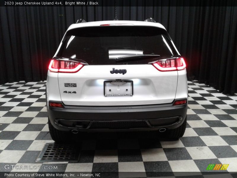 Bright White / Black 2020 Jeep Cherokee Upland 4x4