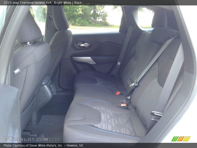 Bright White / Black 2020 Jeep Cherokee Upland 4x4