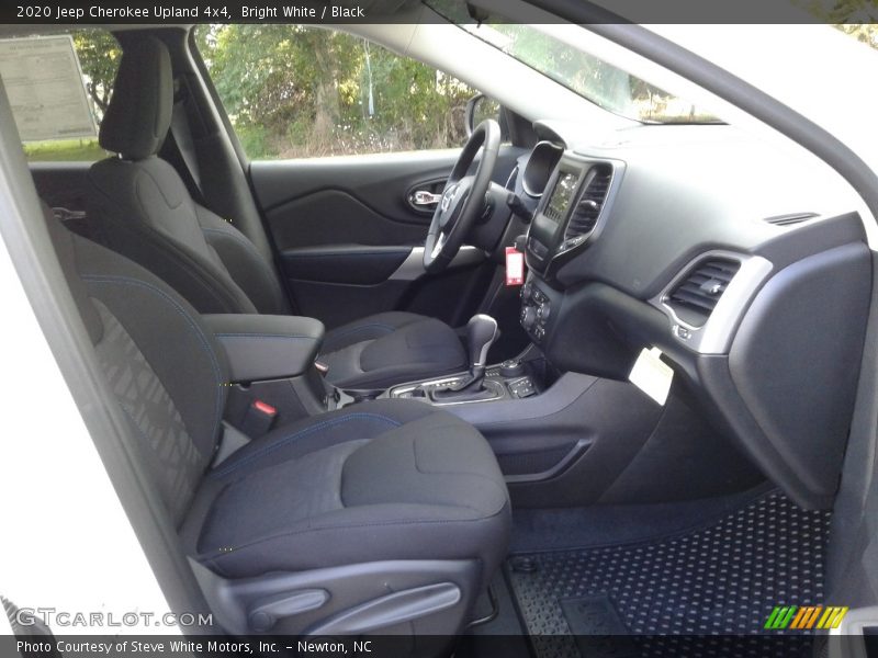 Bright White / Black 2020 Jeep Cherokee Upland 4x4