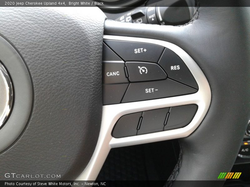 Bright White / Black 2020 Jeep Cherokee Upland 4x4