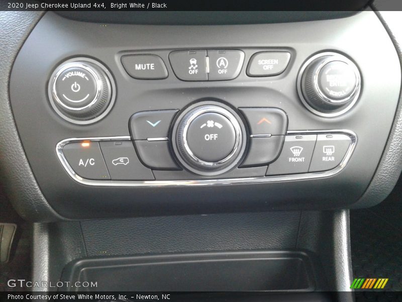 Bright White / Black 2020 Jeep Cherokee Upland 4x4