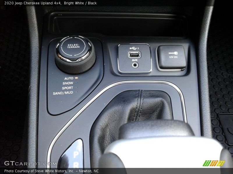 Bright White / Black 2020 Jeep Cherokee Upland 4x4