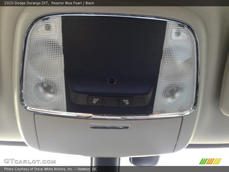 Reactor Blue Pearl / Black 2020 Dodge Durango SXT