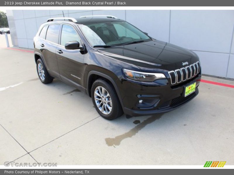 Diamond Black Crystal Pearl / Black 2019 Jeep Cherokee Latitude Plus