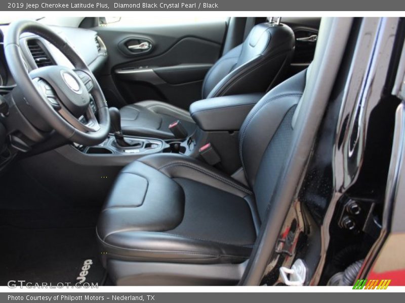 Diamond Black Crystal Pearl / Black 2019 Jeep Cherokee Latitude Plus