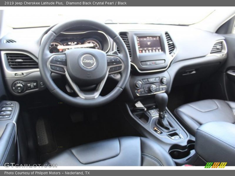 Diamond Black Crystal Pearl / Black 2019 Jeep Cherokee Latitude Plus