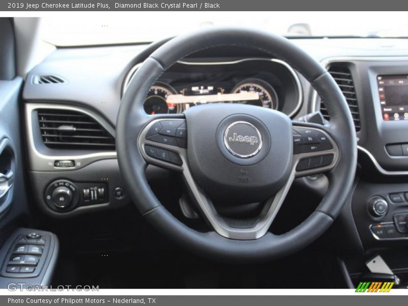 Diamond Black Crystal Pearl / Black 2019 Jeep Cherokee Latitude Plus