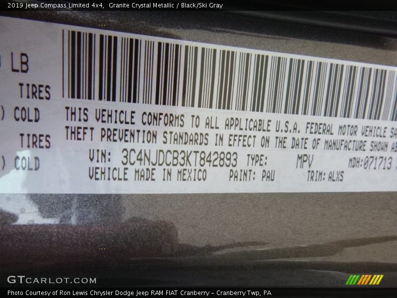 Granite Crystal Metallic / Black/Ski Gray 2019 Jeep Compass Limited 4x4