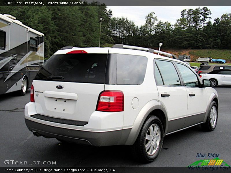 Oxford White / Pebble 2005 Ford Freestyle SE