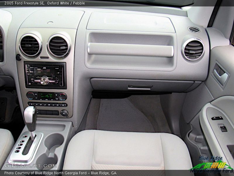 Oxford White / Pebble 2005 Ford Freestyle SE