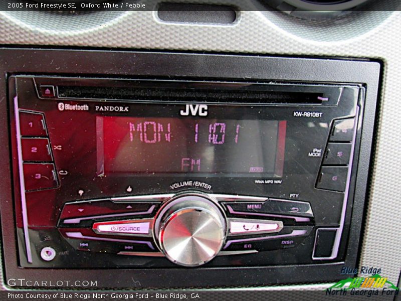 Oxford White / Pebble 2005 Ford Freestyle SE