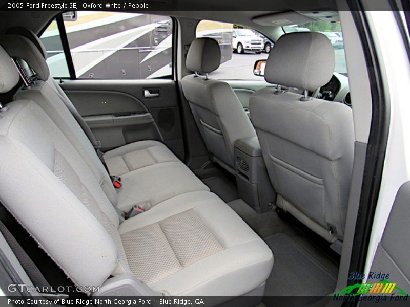 Oxford White / Pebble 2005 Ford Freestyle SE