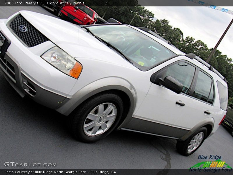 Oxford White / Pebble 2005 Ford Freestyle SE