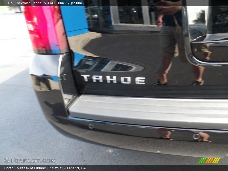 Black / Jet Black 2019 Chevrolet Tahoe LS 4WD
