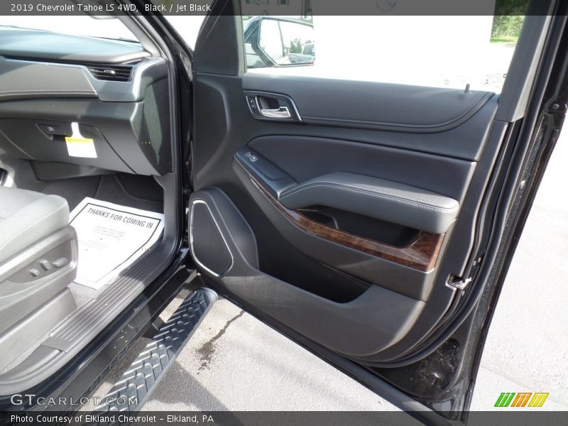 Black / Jet Black 2019 Chevrolet Tahoe LS 4WD