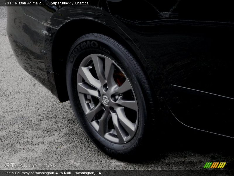 Super Black / Charcoal 2015 Nissan Altima 2.5 S
