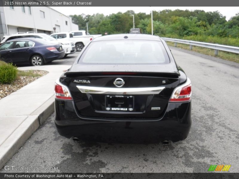 Super Black / Charcoal 2015 Nissan Altima 2.5 S