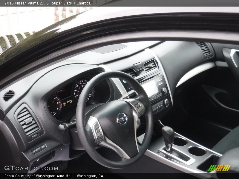 Super Black / Charcoal 2015 Nissan Altima 2.5 S