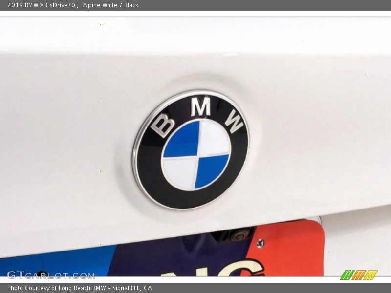 Alpine White / Black 2019 BMW X3 sDrive30i