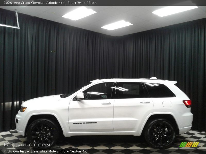 Bright White / Black 2020 Jeep Grand Cherokee Altitude 4x4