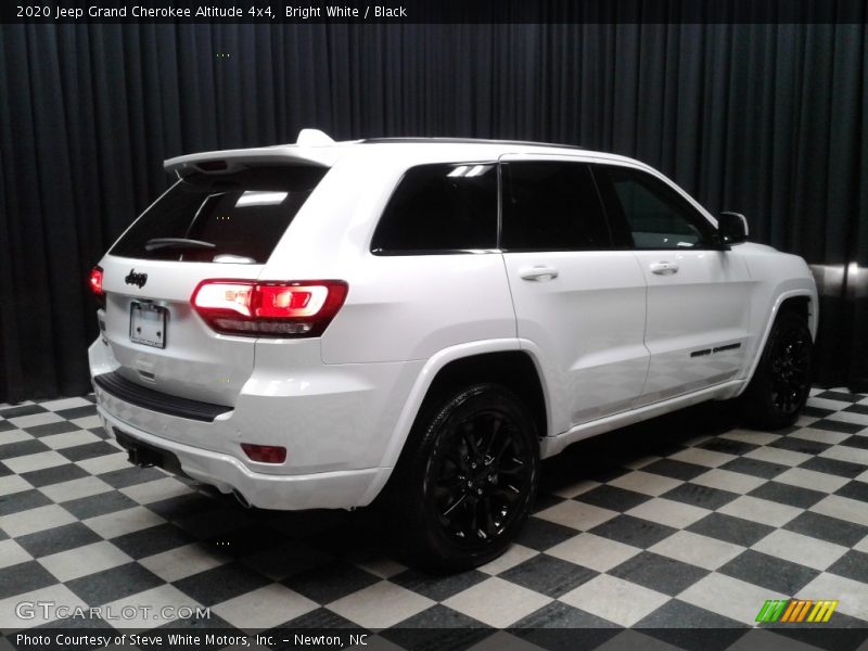 Bright White / Black 2020 Jeep Grand Cherokee Altitude 4x4
