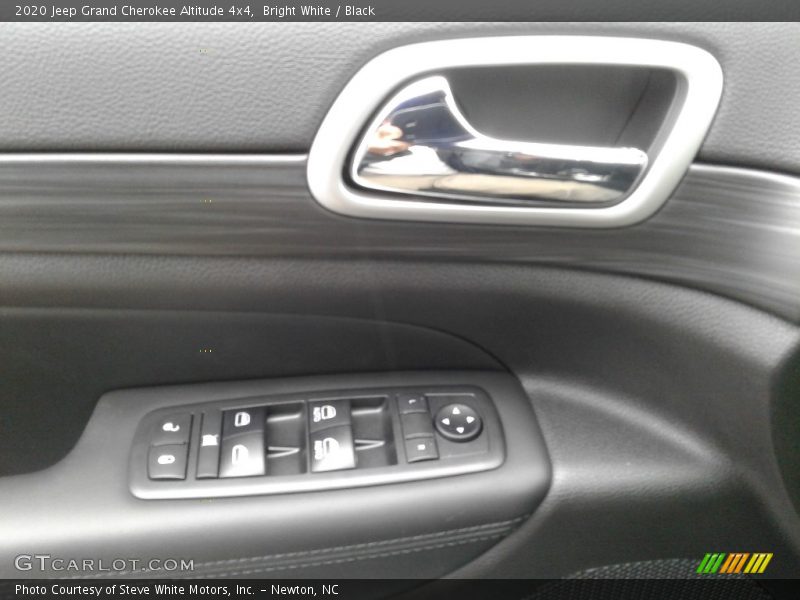 Bright White / Black 2020 Jeep Grand Cherokee Altitude 4x4