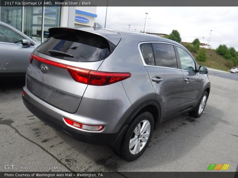 Mineral Silver / Black 2017 Kia Sportage LX AWD