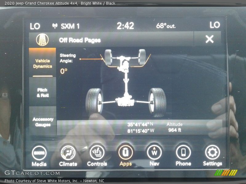 Bright White / Black 2020 Jeep Grand Cherokee Altitude 4x4