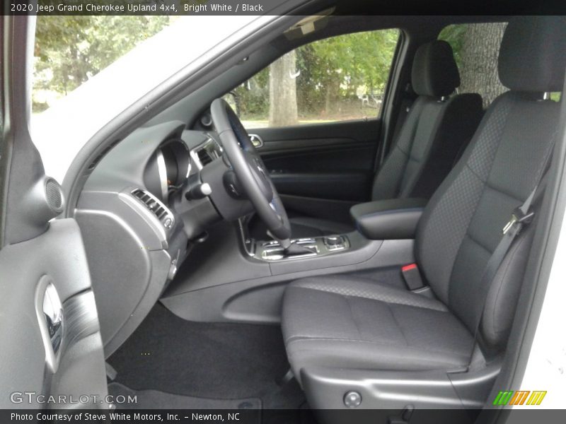 Bright White / Black 2020 Jeep Grand Cherokee Upland 4x4