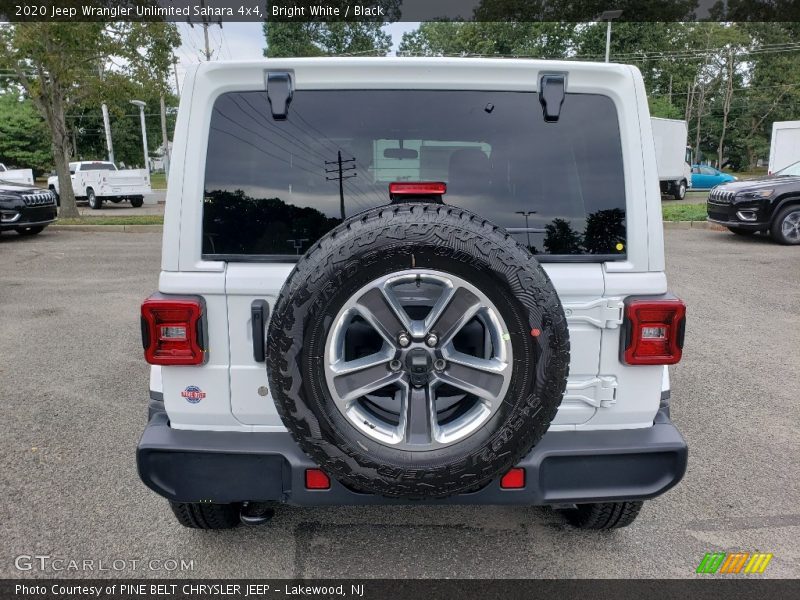 Bright White / Black 2020 Jeep Wrangler Unlimited Sahara 4x4