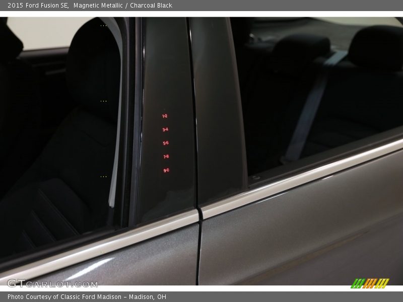 Magnetic Metallic / Charcoal Black 2015 Ford Fusion SE
