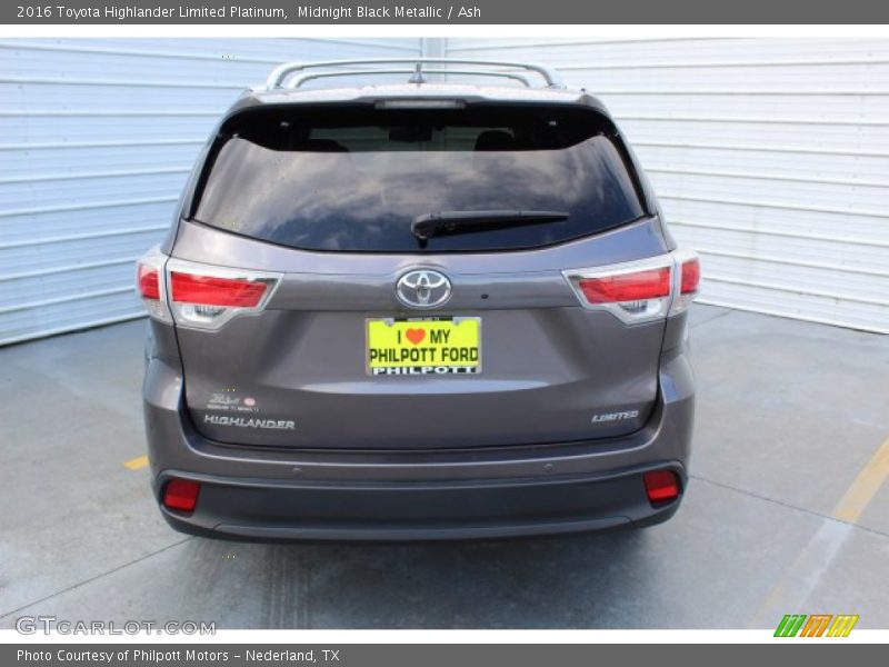 Midnight Black Metallic / Ash 2016 Toyota Highlander Limited Platinum
