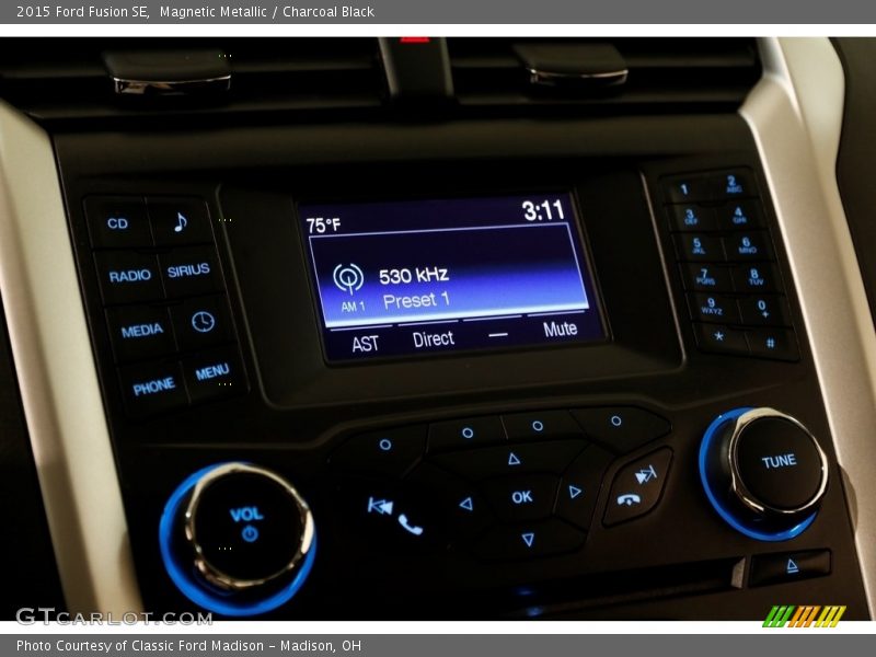 Magnetic Metallic / Charcoal Black 2015 Ford Fusion SE