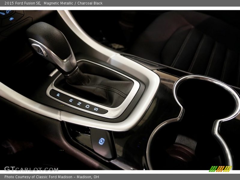 Magnetic Metallic / Charcoal Black 2015 Ford Fusion SE