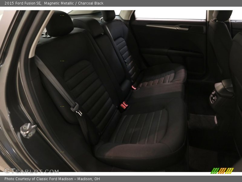 Magnetic Metallic / Charcoal Black 2015 Ford Fusion SE