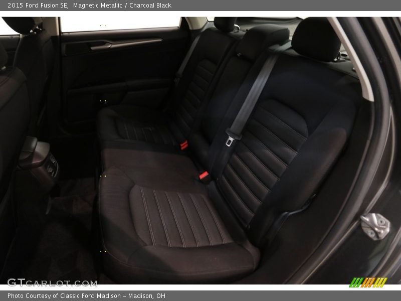 Magnetic Metallic / Charcoal Black 2015 Ford Fusion SE