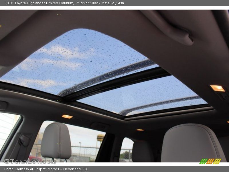 Midnight Black Metallic / Ash 2016 Toyota Highlander Limited Platinum