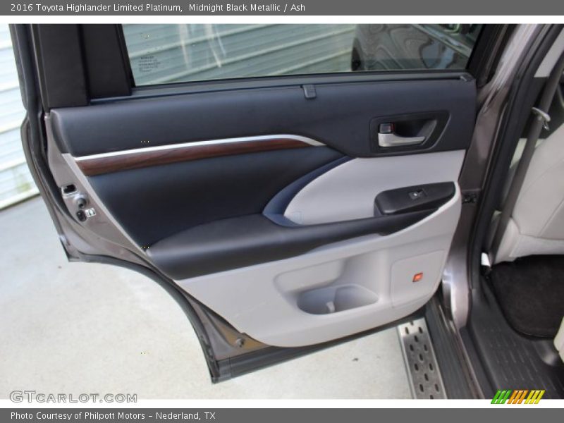 Midnight Black Metallic / Ash 2016 Toyota Highlander Limited Platinum