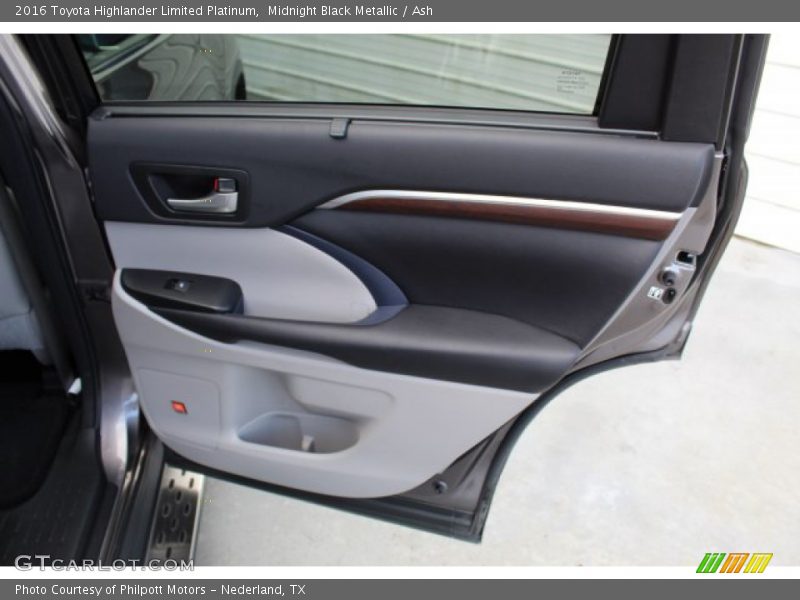 Midnight Black Metallic / Ash 2016 Toyota Highlander Limited Platinum