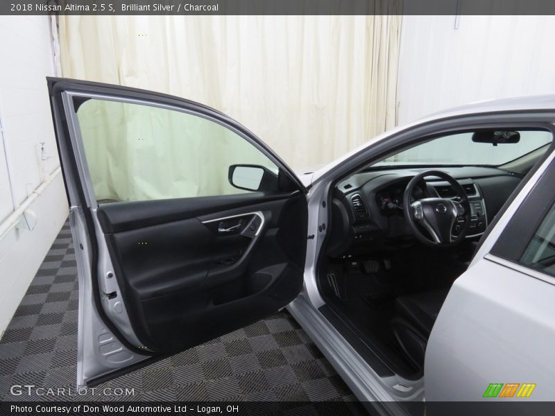 Brilliant Silver / Charcoal 2018 Nissan Altima 2.5 S